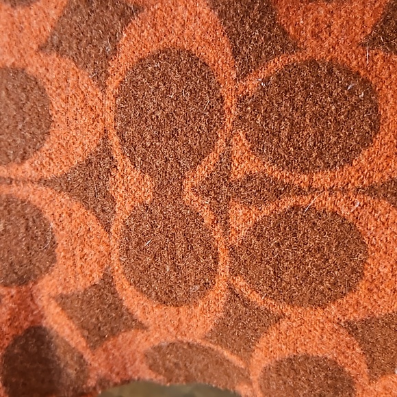 Coach Scarf - Picture 2 of 4